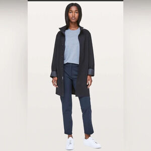 Lululemon On The Move Pant navy blue size 4